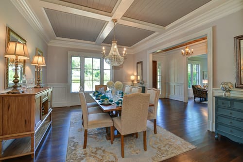 traditional-dining-room